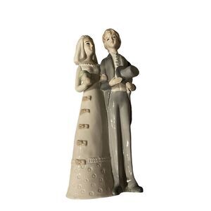 DUNCAN ROYALE 9.5" BRIDE & GROOM PORCELAIN GLAZED WEDDING. VINTAGE